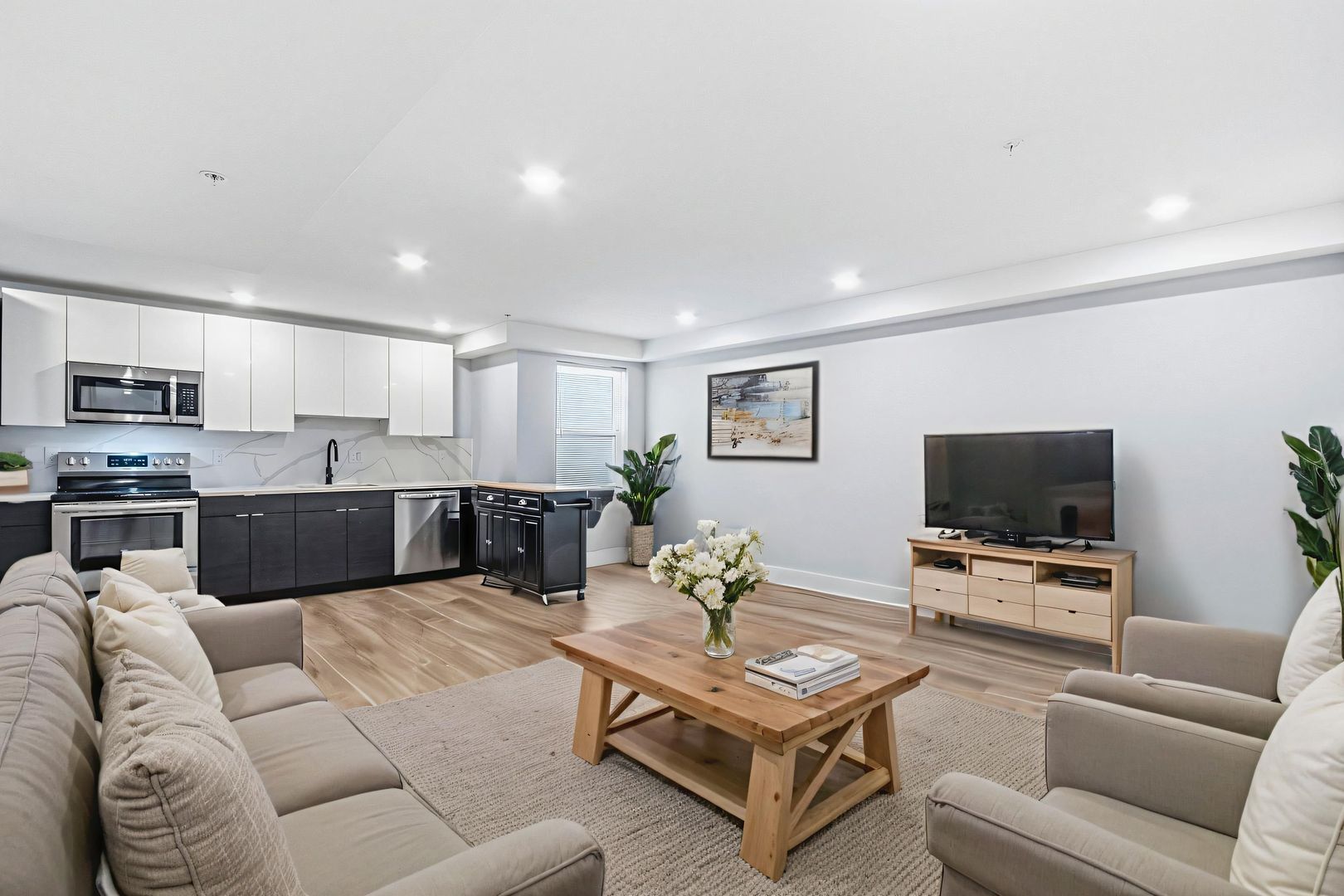 Philadelphia Apartment: 3714 Haverford Avenue