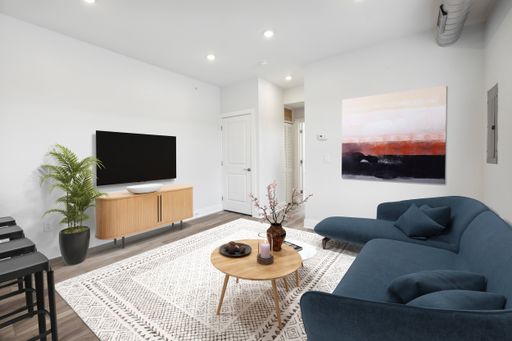 Beautiful 1b/1b, roof top with Roof Top Deck Access! – photo 1