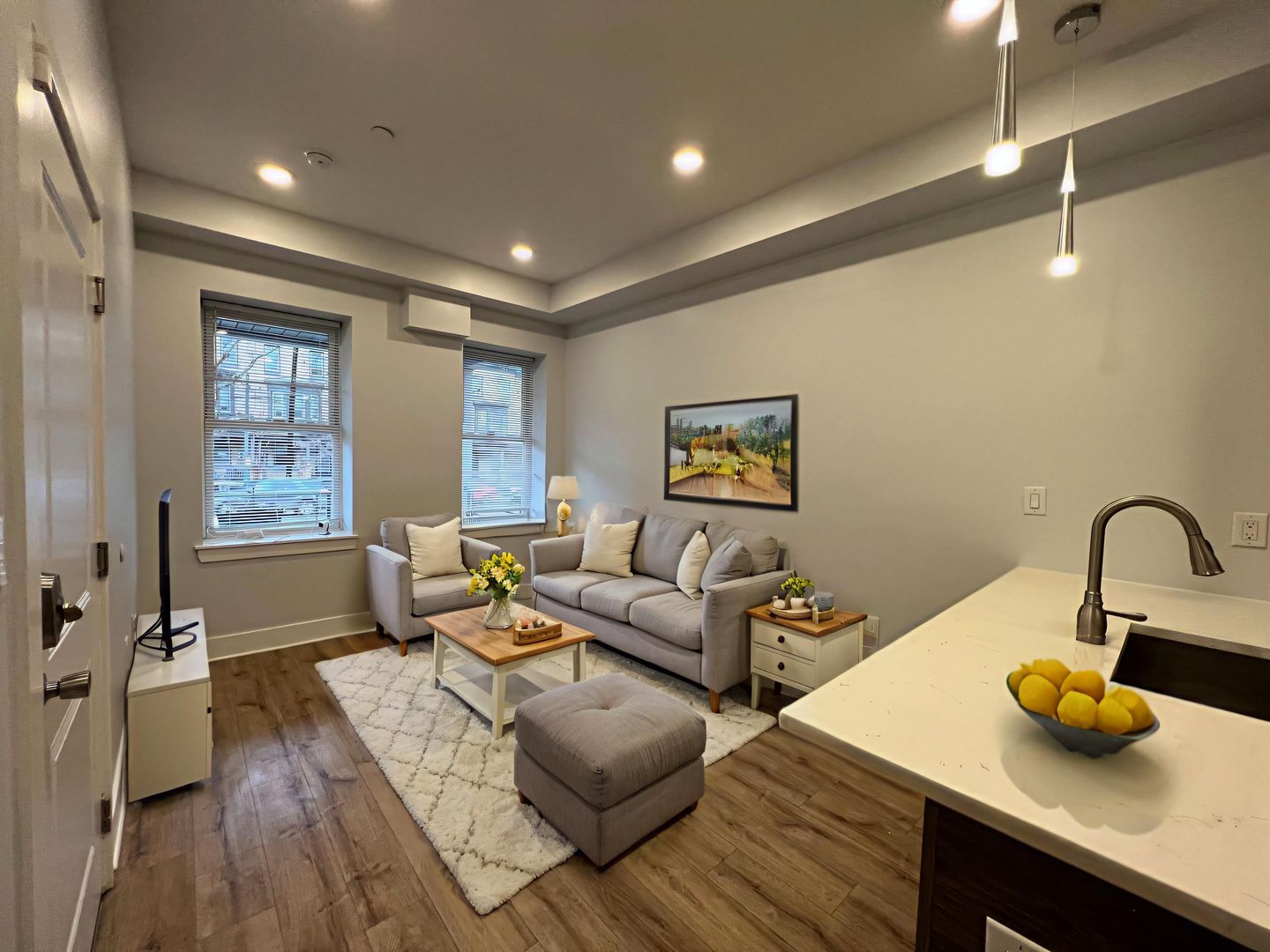 Philadelphia Apartment: 4242 W Girard