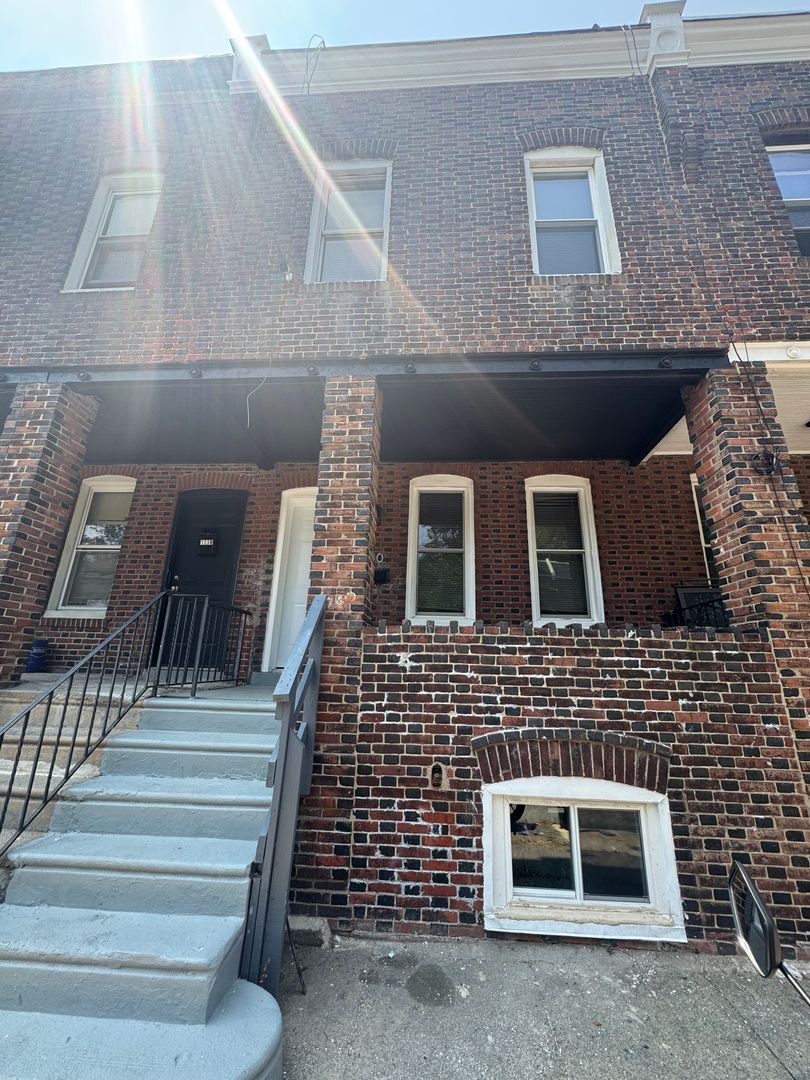 Philadelphia House: 1240 N Conestoga