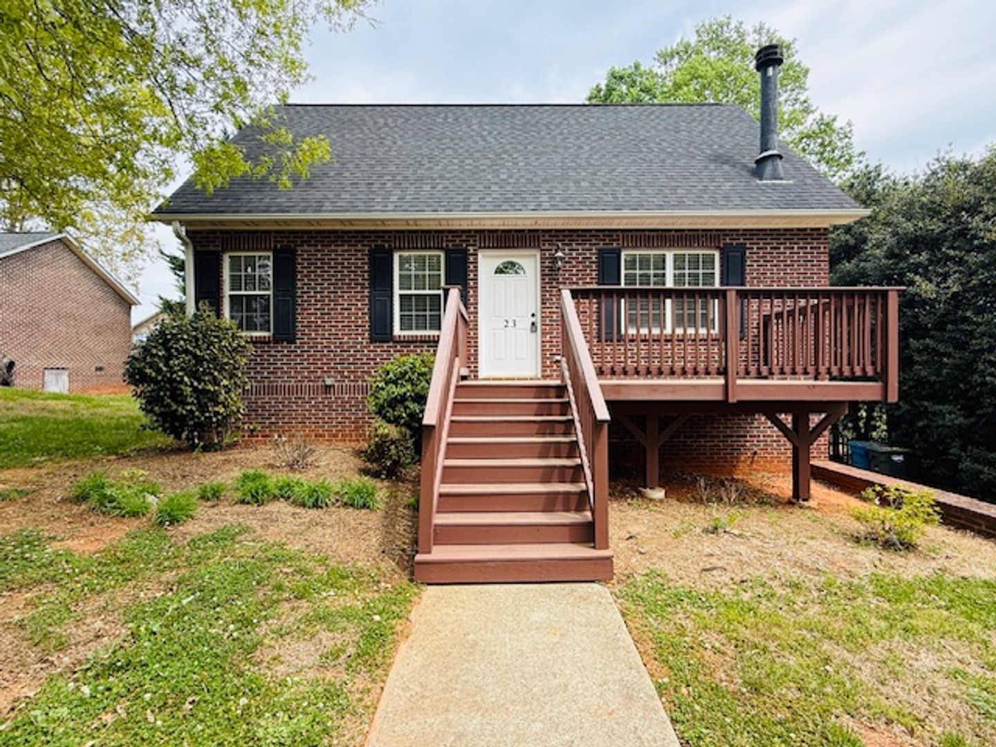 Hickory House: 23  44th Ave Place NE