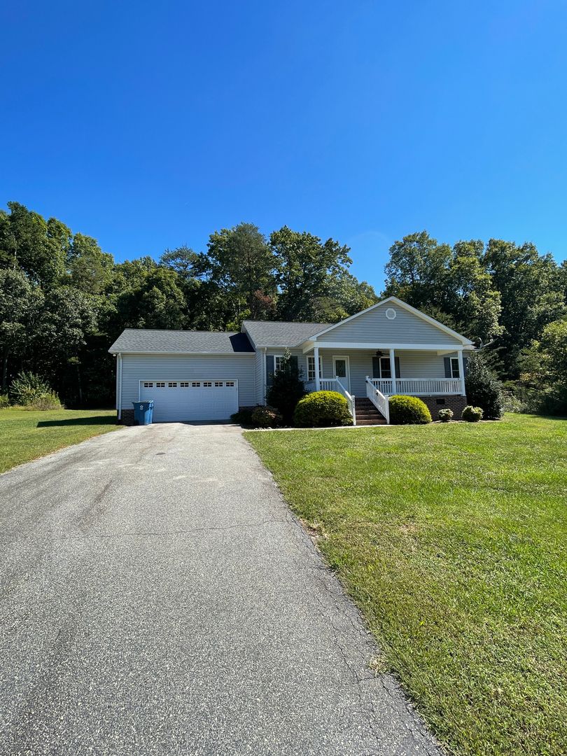 Maiden House: 2474 Oak Valley Lane