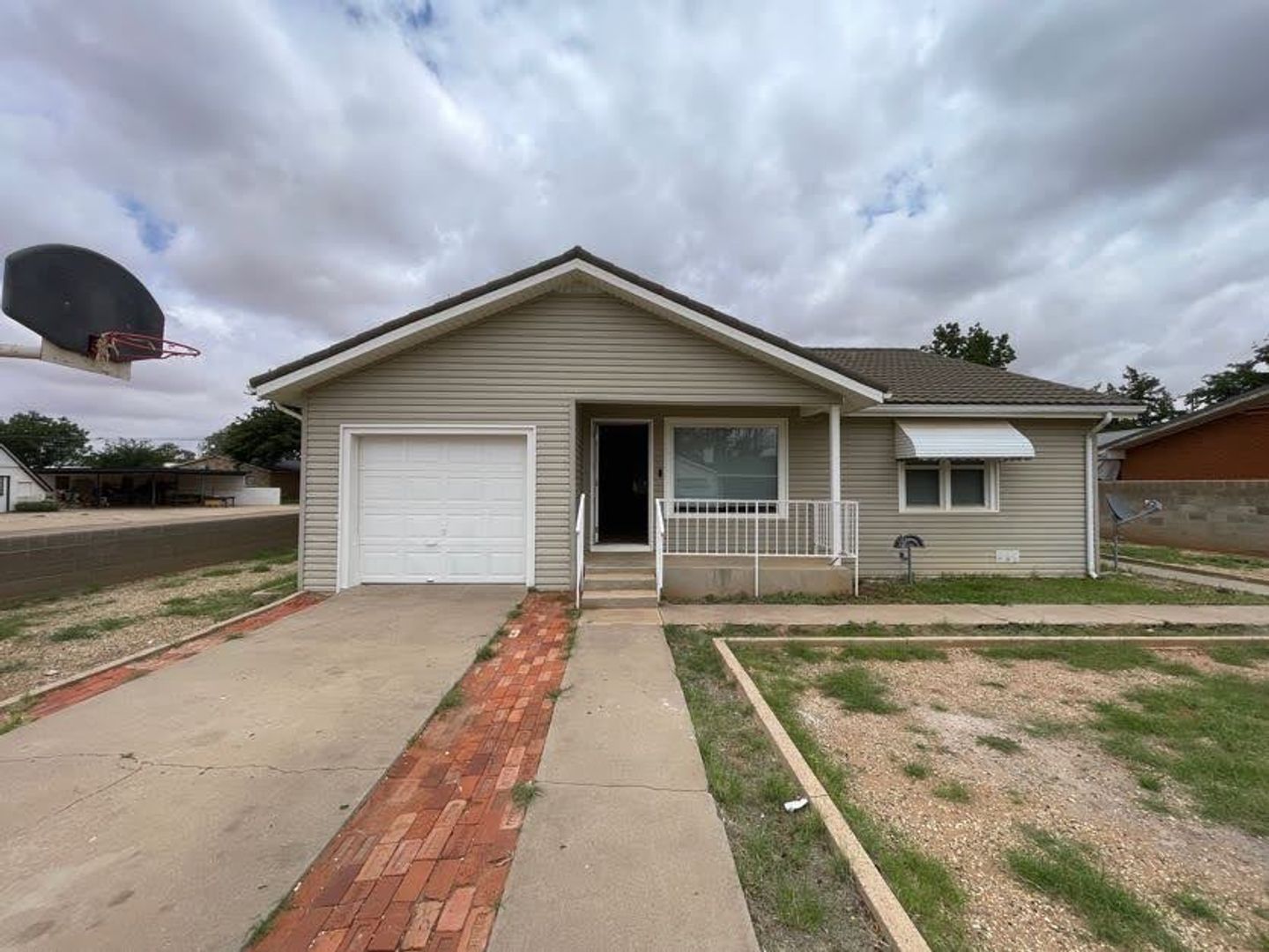 Lamesa House: 1112 N. 9th Street