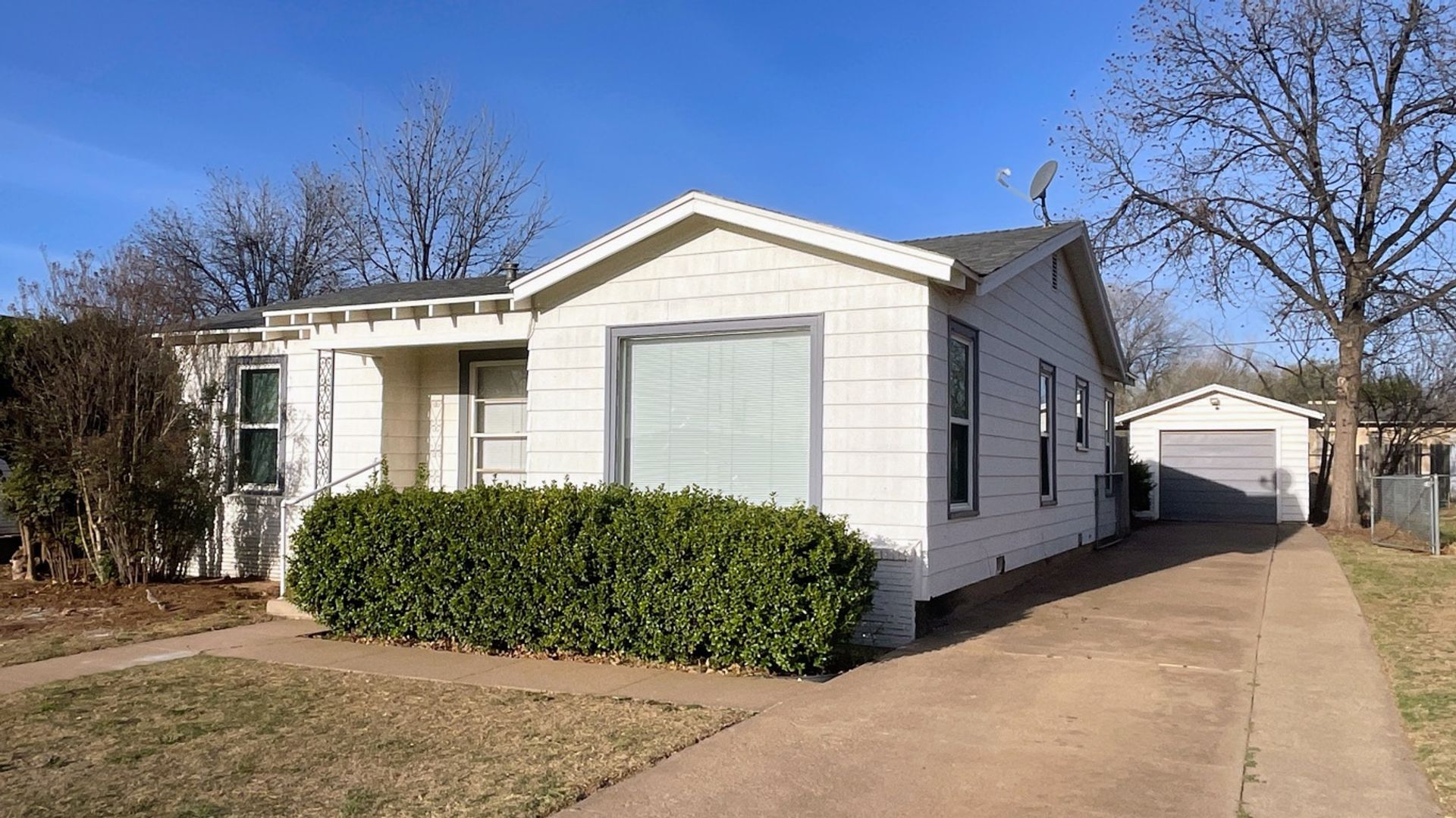 Snyder House: 3757 Avondale Drive