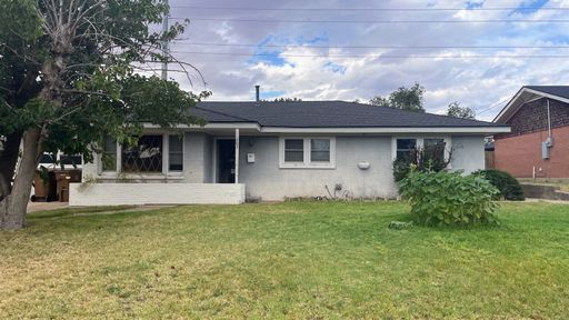 Spacious 4-Bed, 2-Bath Home in Big Spring, TX – Storage & Yard Space Galore!