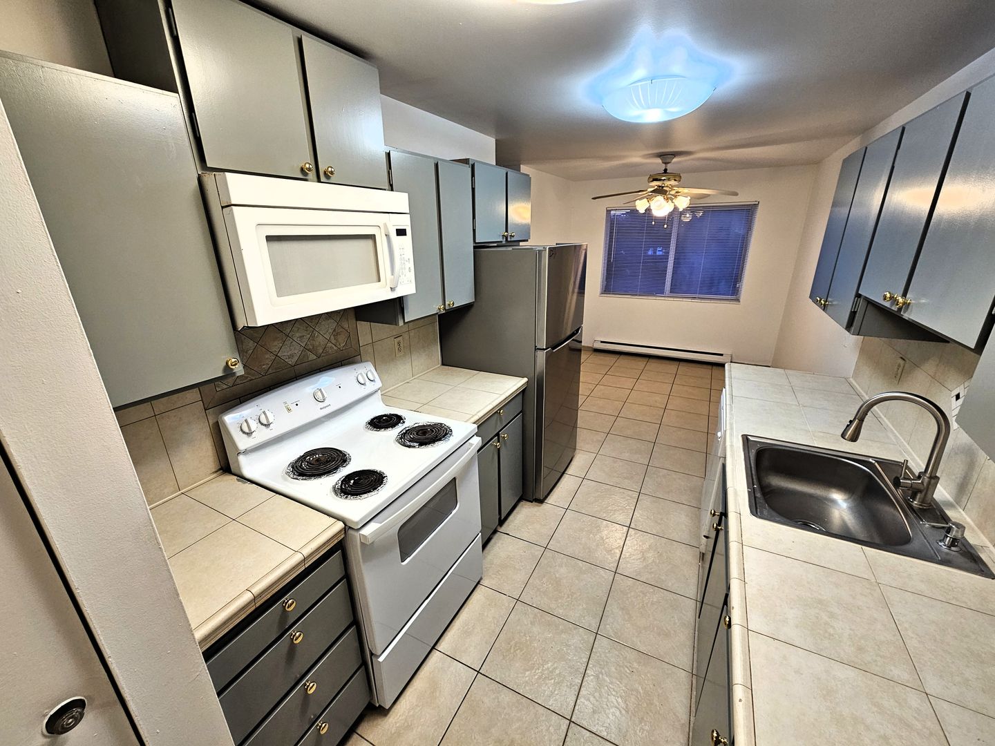 Renton Apartment: 270 Bronson Way NE