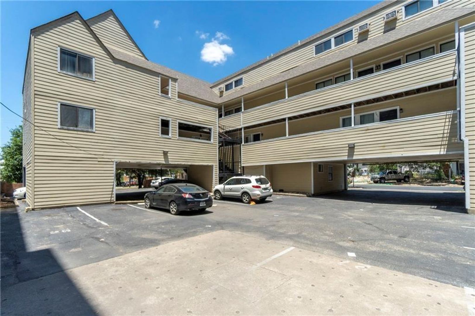 Austin Apartment: 2510 San Gabriel Street, Unit 303