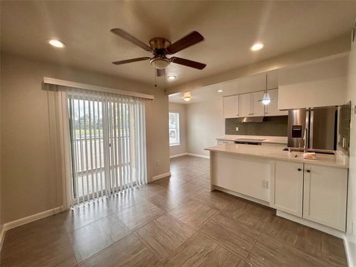 Granada Apartments #102 – photo 1