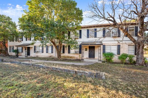 301 E 33rd, Unit 7 – photo 1