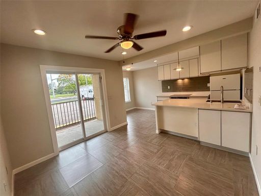 Granada Apartments #101 – photo 1