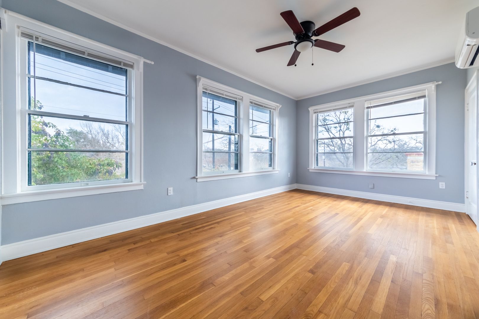 Austin Apartment: 301 E 32nd Street/3111 Grooms Street