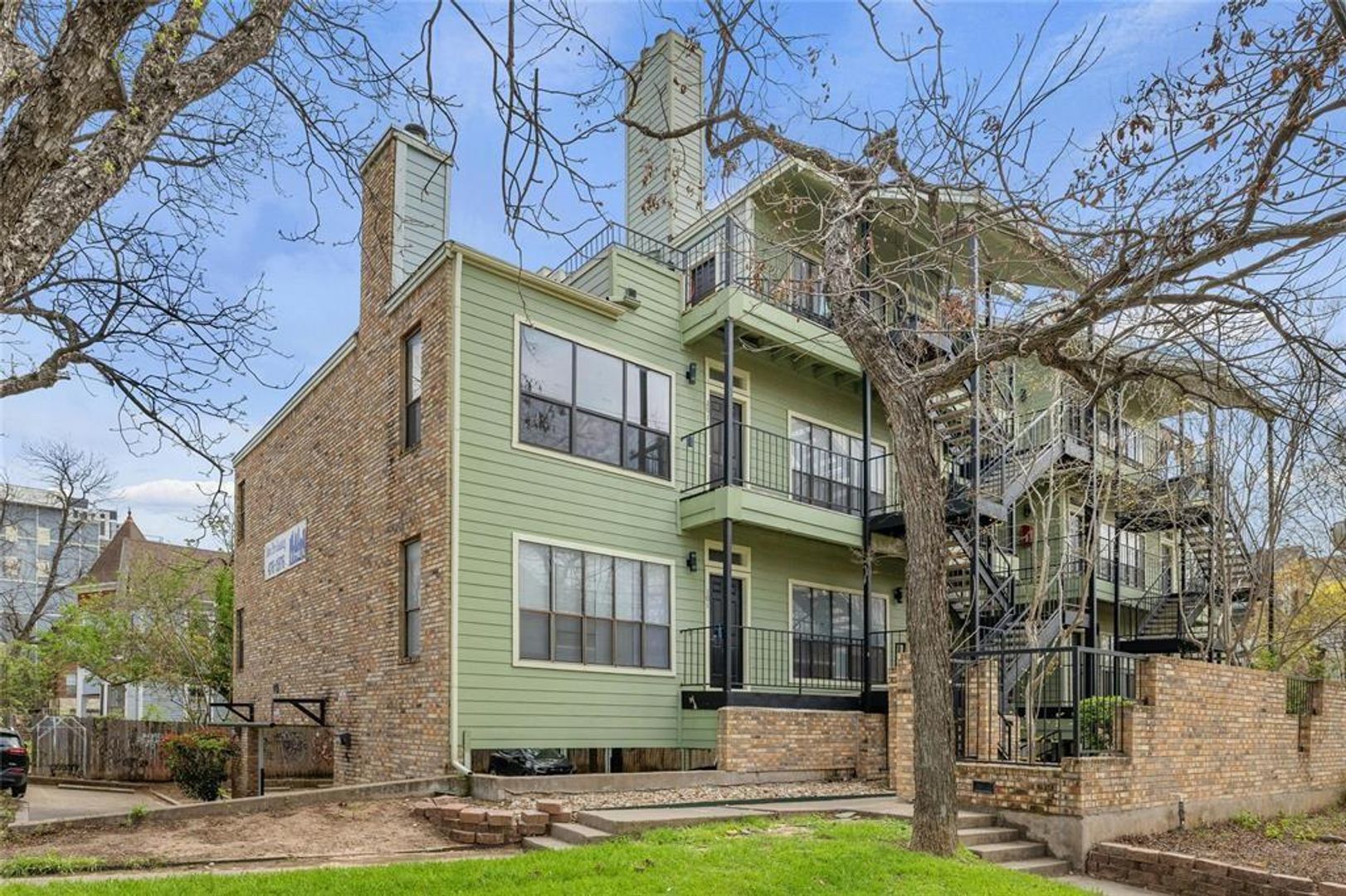 Austin Condo: 915 W 22nd 1/2 Street, Unit 101