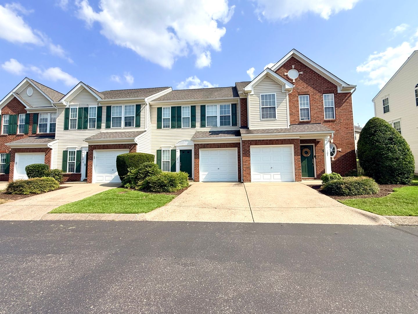 Nashville House: 7277 Charlotte Pike