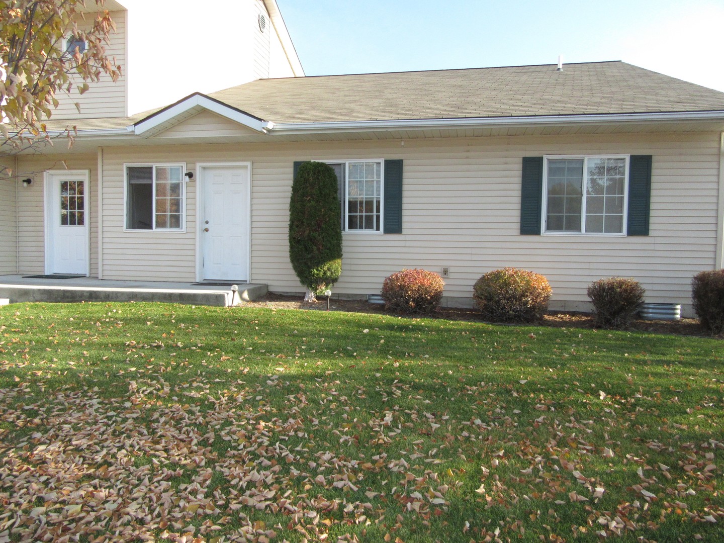 Columbia Falls House: 27 "D" Diane Rd.