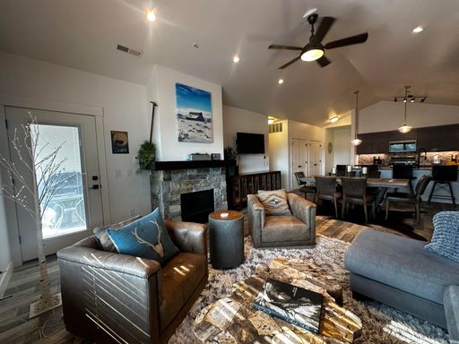 New 2 bedroom Monterra Condo with Views – photo 1