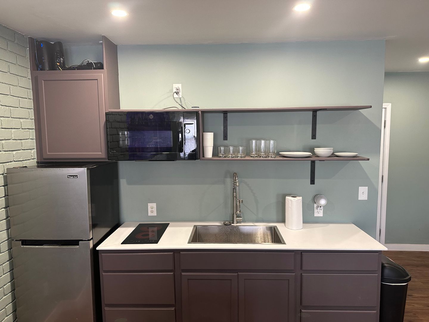 Lexington Apartment: 1081 Cross Keys Rd