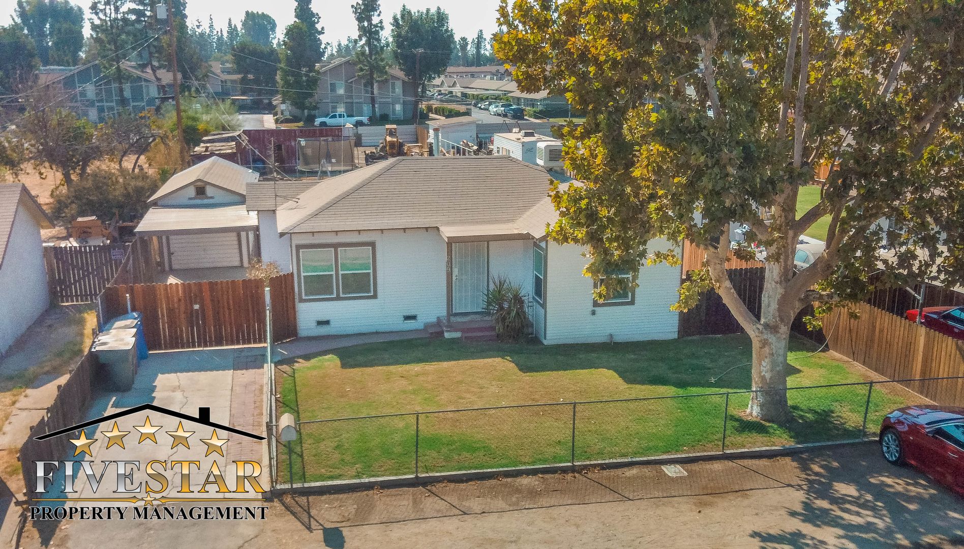 BAKERSFIELD House: 209 BLOMQUIST DRIVE