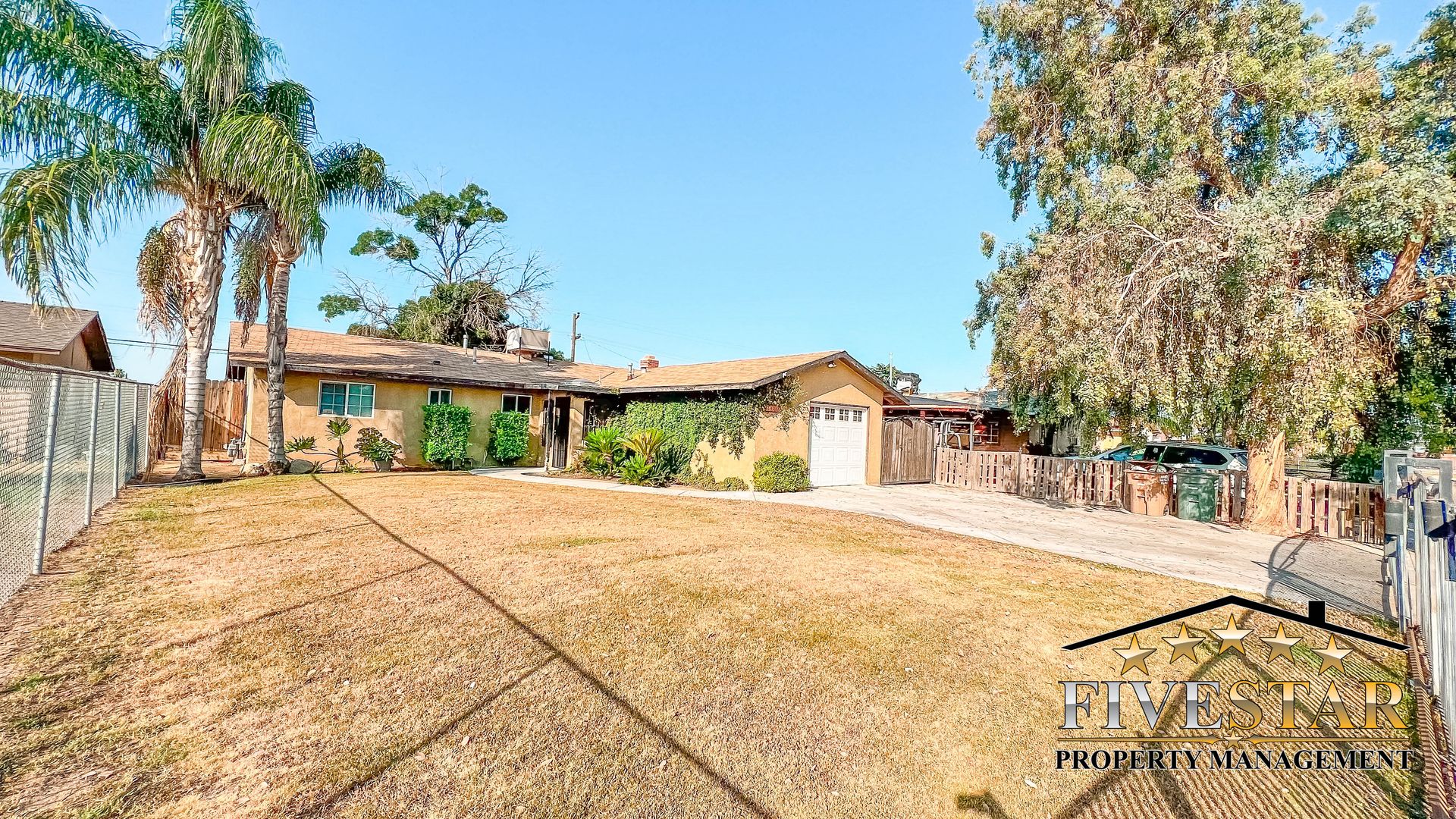 BAKERSFIELD House: 3311 CAMELLIA DR