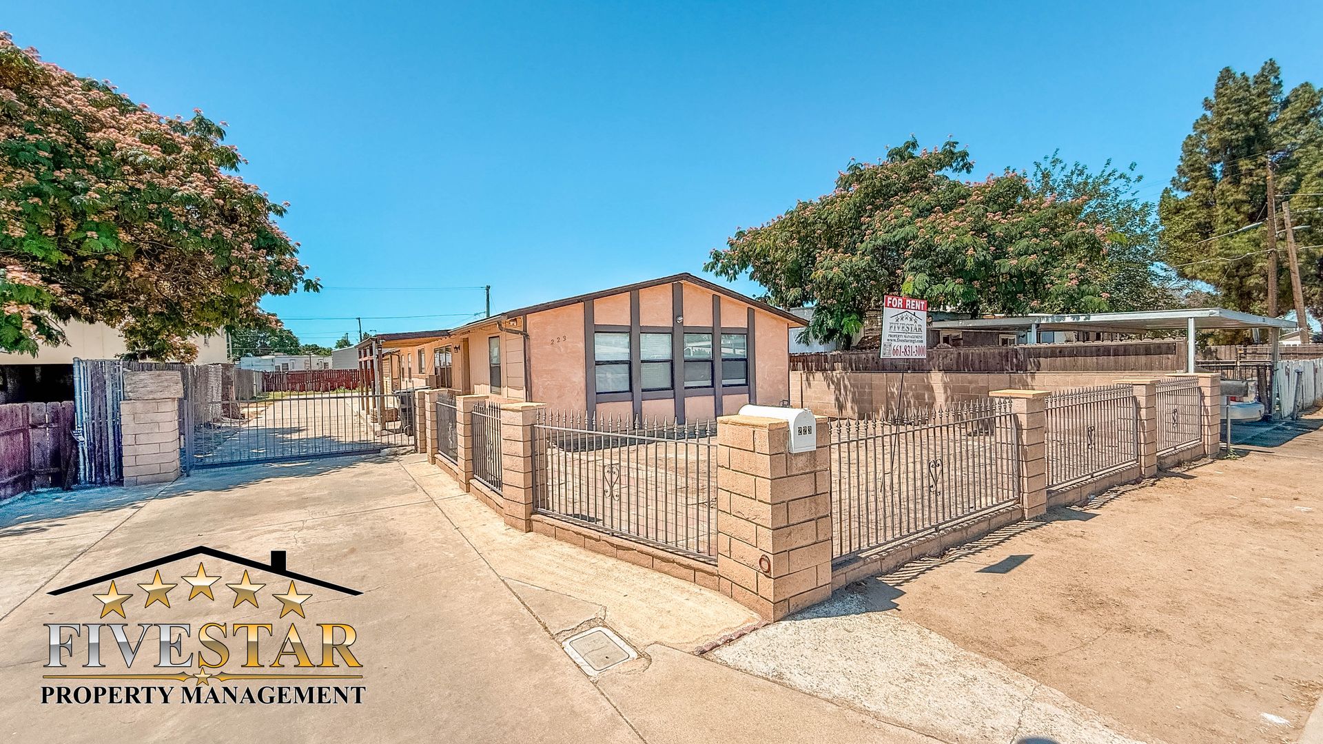 Bakersfield House: 223 Mccord Ave