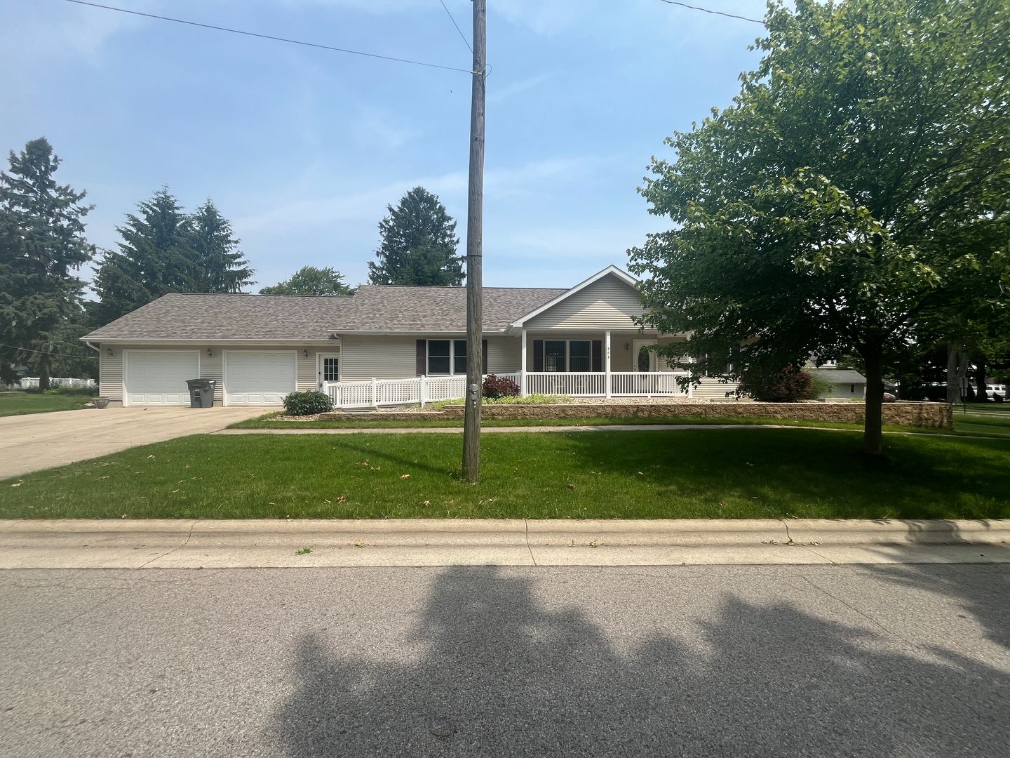 Wakarusa House: 202 W Harrison Street