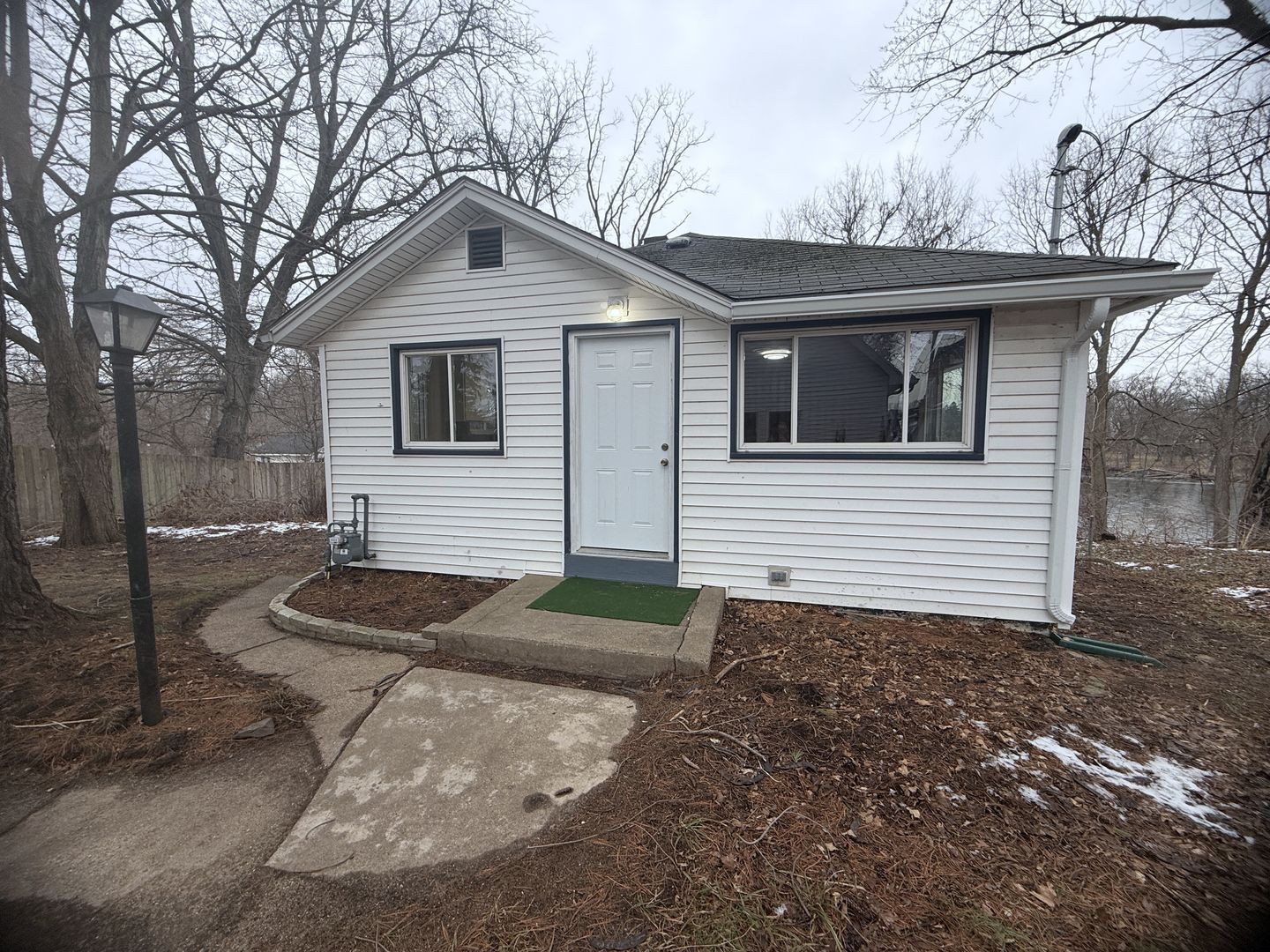 Bristol House: 200 Vistula Street