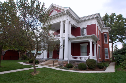 2 Bedroom 1 Bath Apartment in Historic Downtown Goshen – photo 1