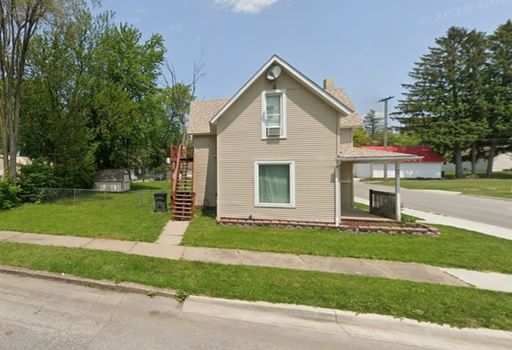 Nice 1-Bedroom Apartment on Goshen's North Side