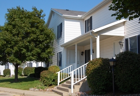 Goshen Apartment: 517 S. SIlverwood Lane, Apt E