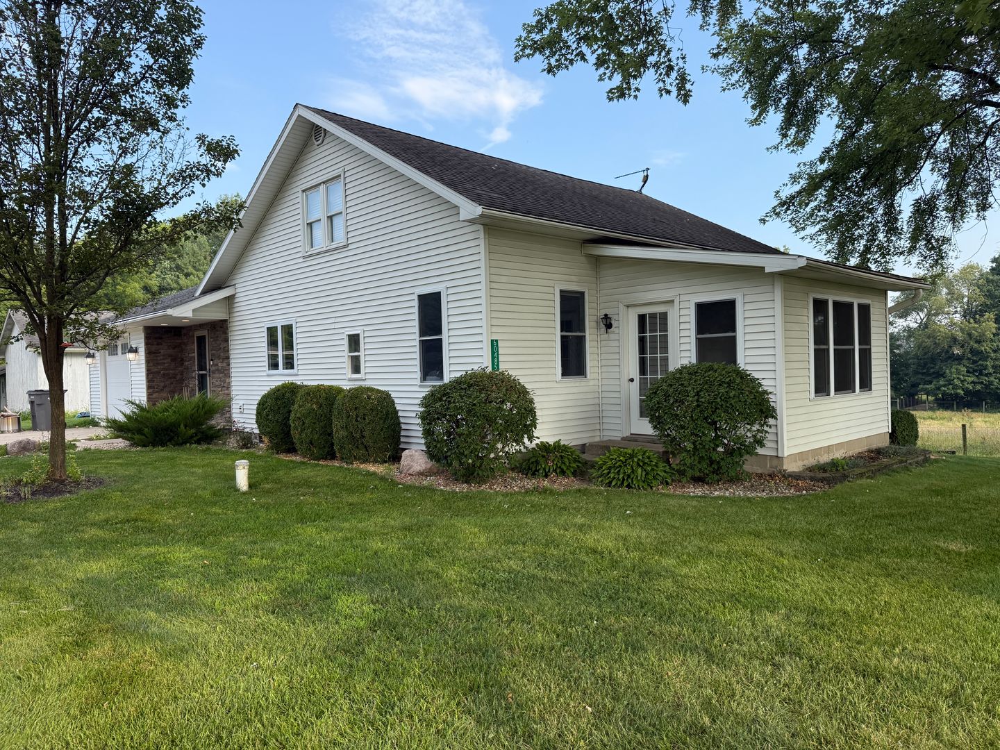 Middlebury House: 60485 CR 35