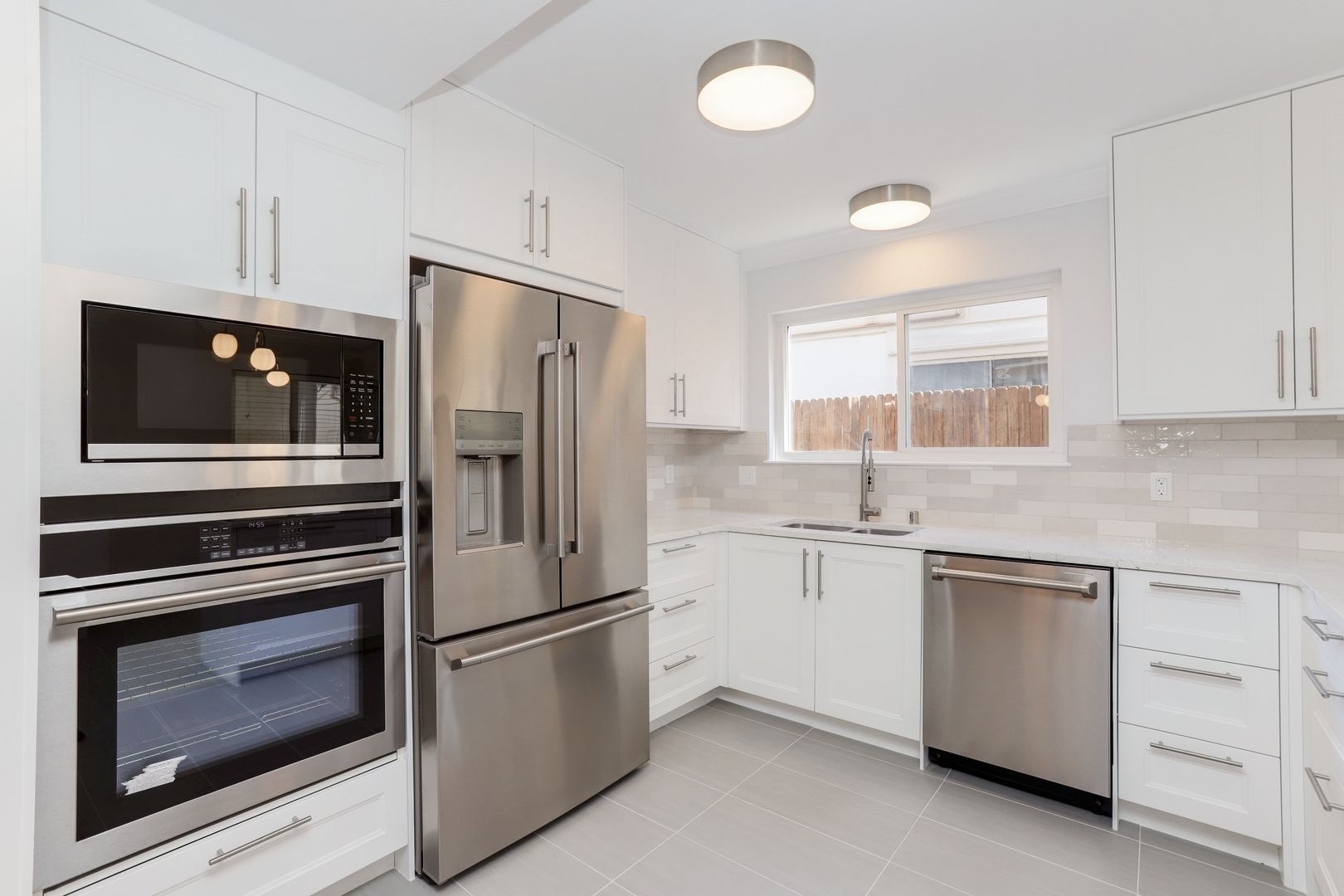 San Mateo House: 852 Neptune Ct