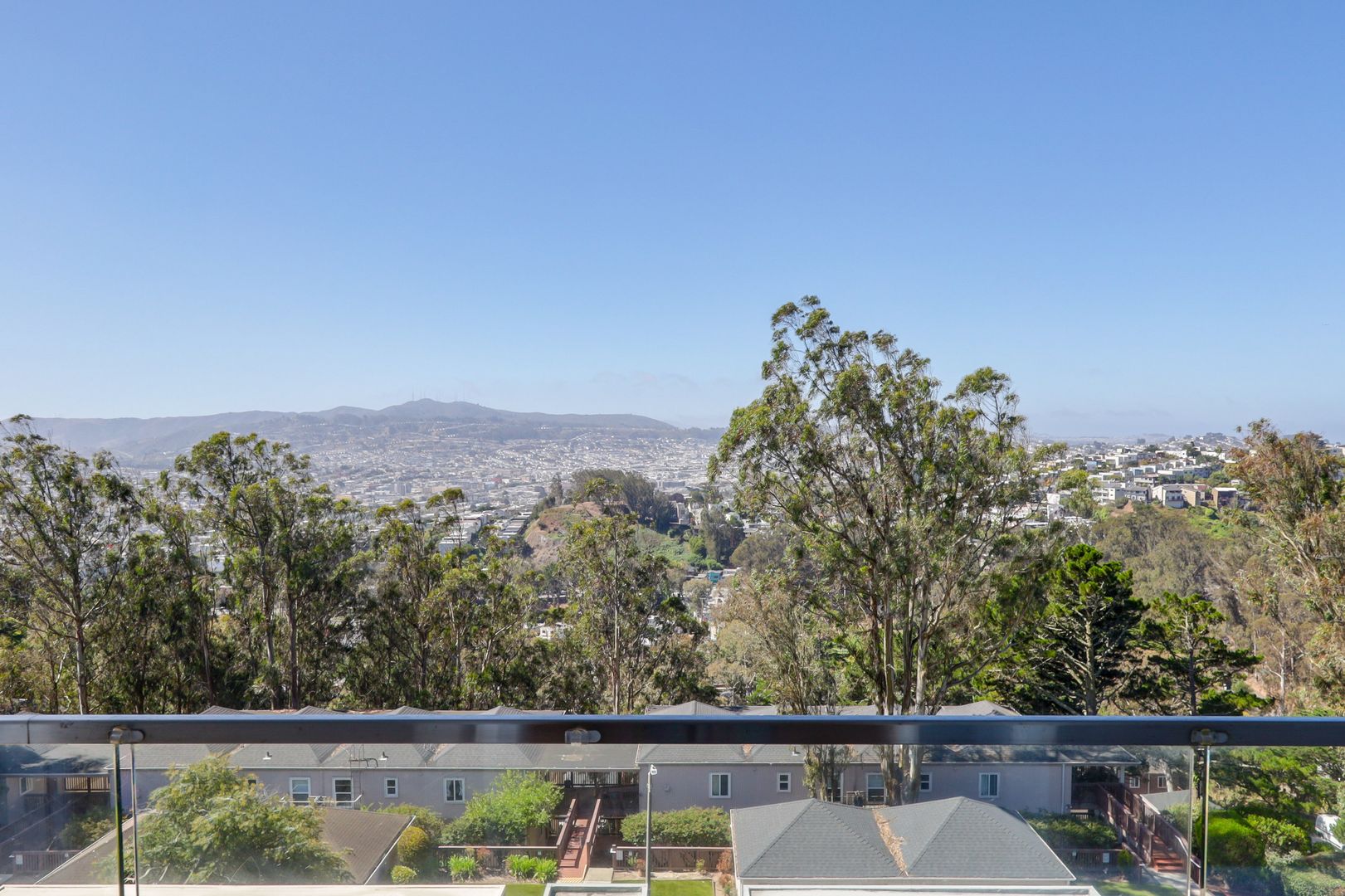 San Francisco House: 404 Gold Mine Dr