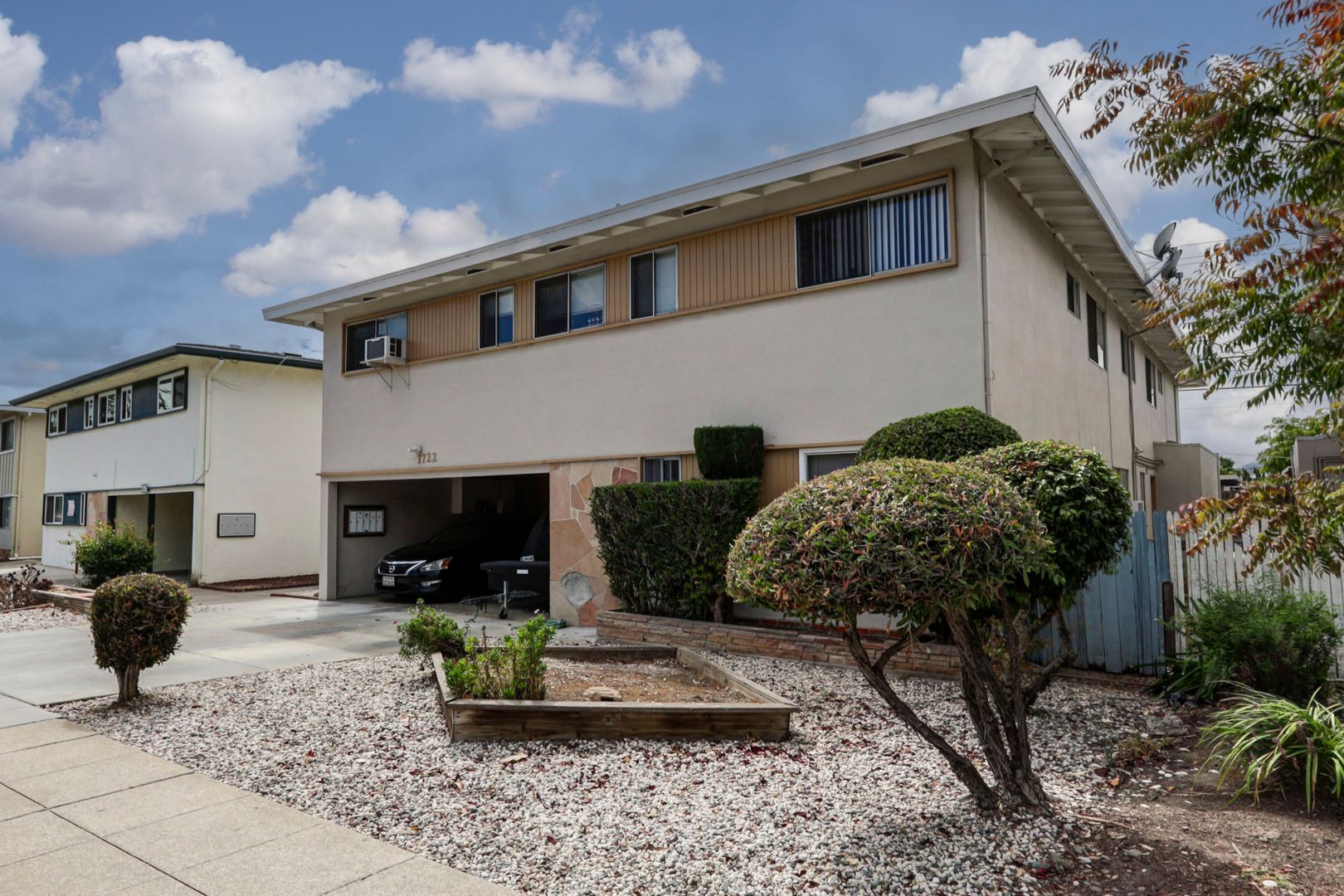 San Mateo Apartment: 1722 S Grant St
