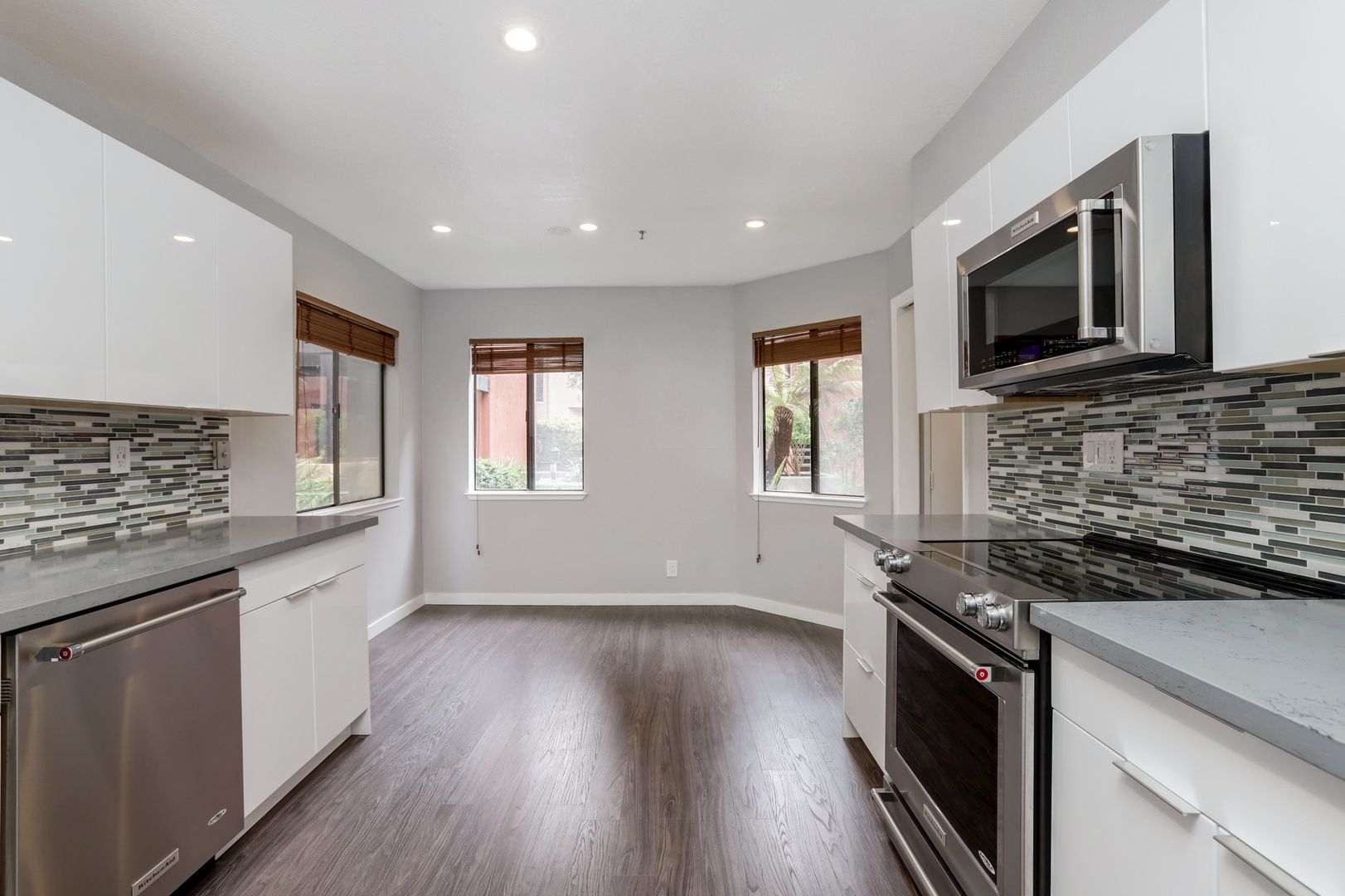 San Carlos Condo: 1 Elm St # 104