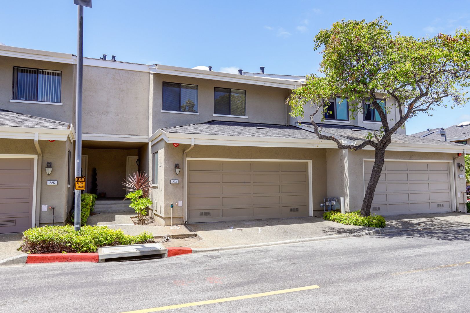 Foster City Townhome: 223 Bonita Ln