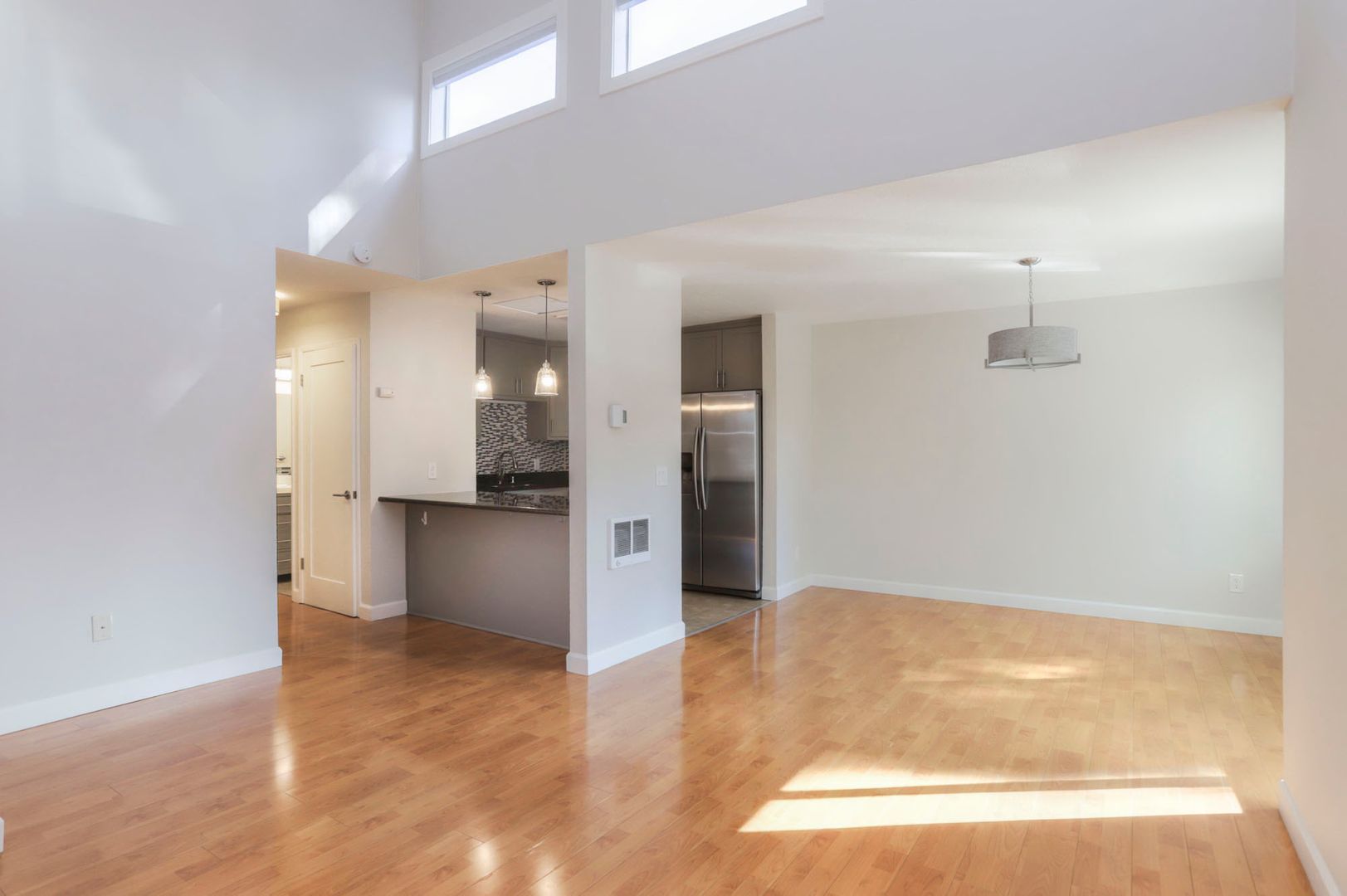 East Palo Alto Condo: 66 Newell Rd