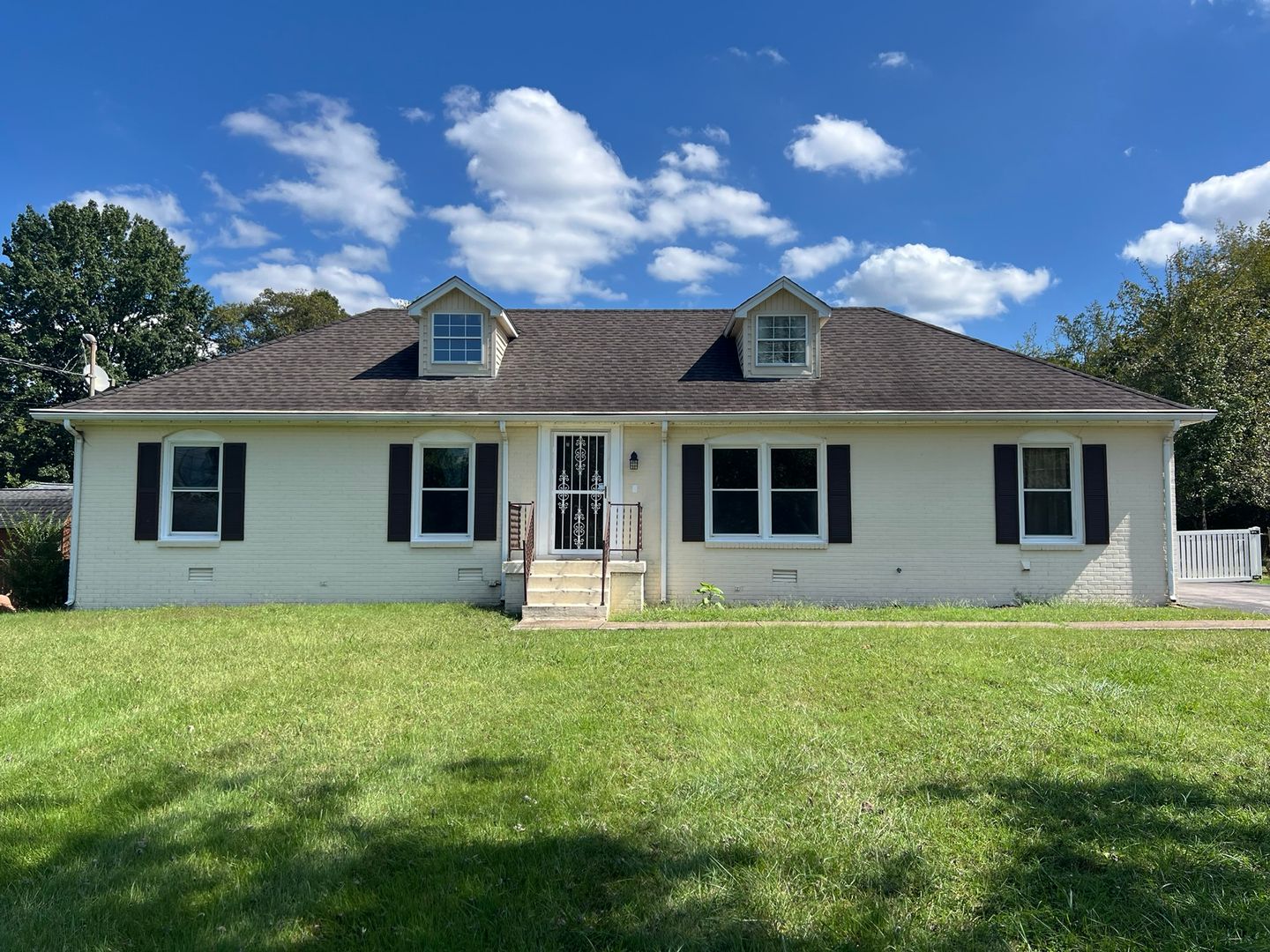 Smyrna House: 420 Ross Dr