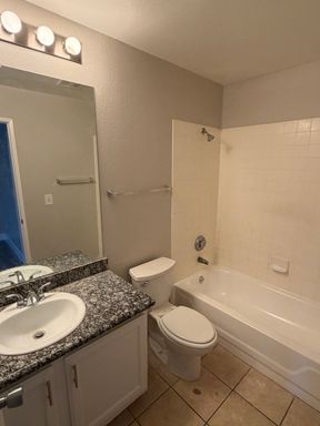  8600 W Charleston Blvd 1104 , Las Vegas, NV 89117