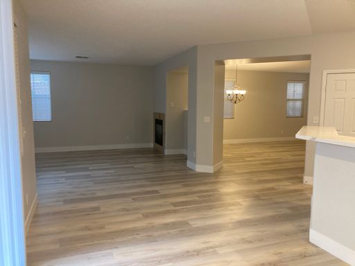 9068 Palomino Park Ct, Las Vegas, NV 89178