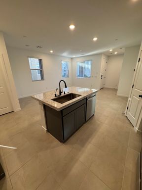 197 Wewatta Ave, Henderson, NV 89011