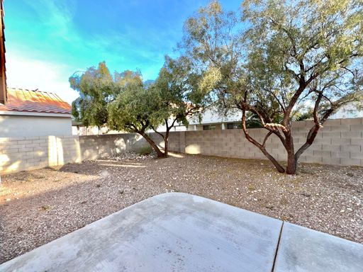 8613 Majestic Pine Ave, Las Vegas, NV 89143