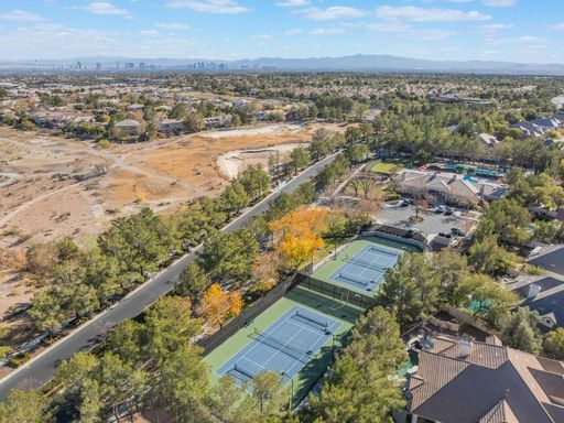 904 Pont Chartrain, Las Vegas, NV 89145