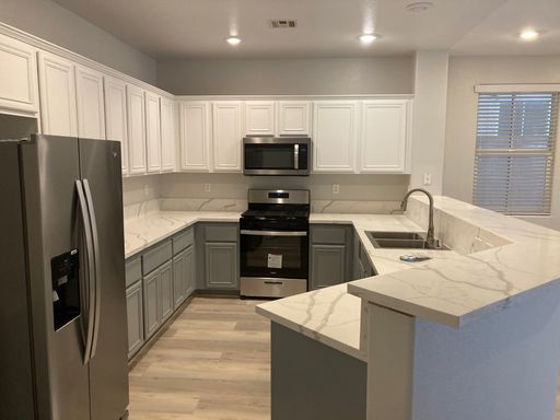 9068 Palomino Park Ct, Las Vegas, NV 89178