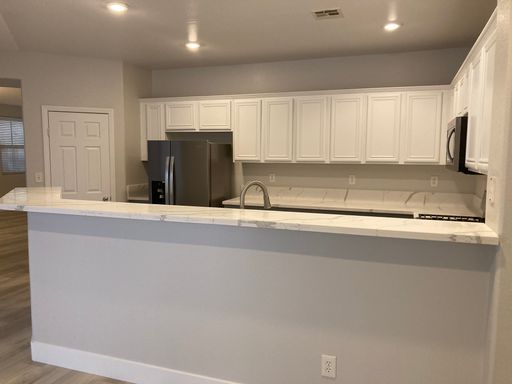 9068 Palomino Park Ct, Las Vegas, NV 89178