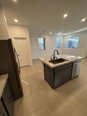 197 Wewatta Ave, Henderson, NV 89011