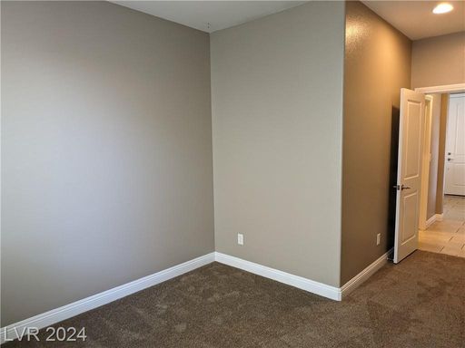 909 Old Creek , North Las Vegas, NV 89084