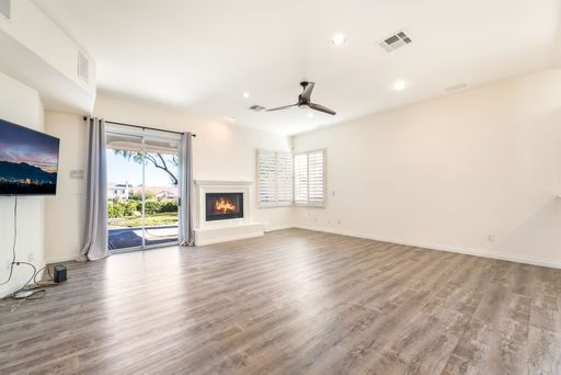 904 Pont Chartrain, Las Vegas, NV 89145