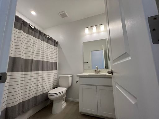 B-230 Wewatta:H-1283, Henderson, NV 89011