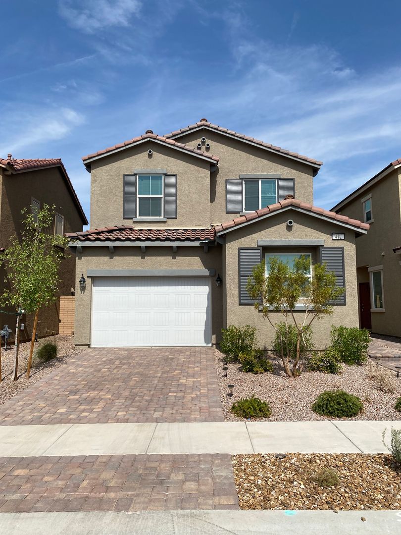 Henderson House: 412 Desert Cadence St