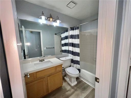 9553 World Cup Dr, Las Vegas, NV 87117