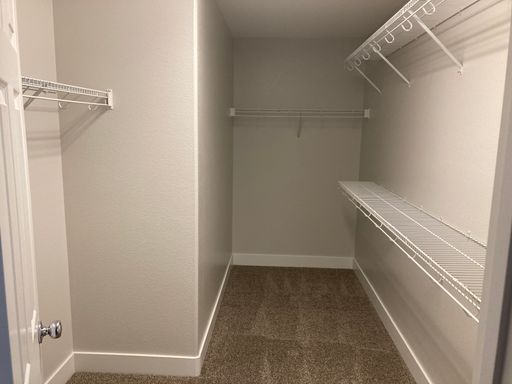 9068 Palomino Park Ct, Las Vegas, NV 89178